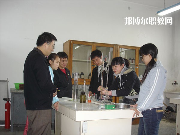 秦皇島市職業(yè)技術(shù)學(xué)校2022年學(xué)費(fèi)、收費(fèi)多少