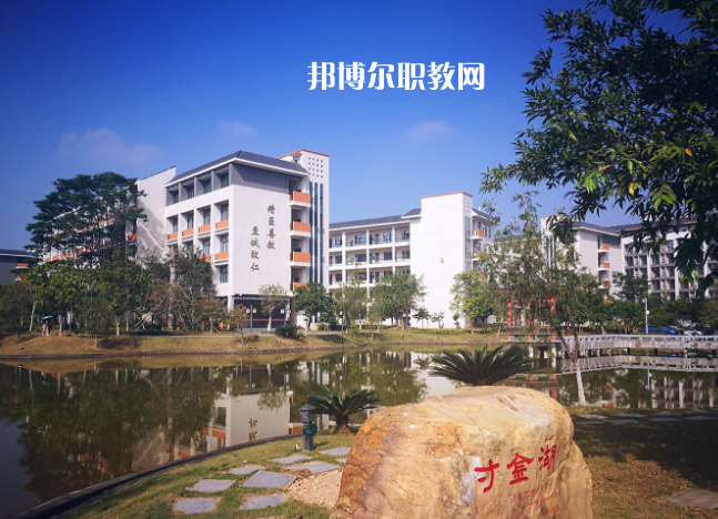 惠州衛(wèi)生學(xué)校2022年報(bào)名條件、招生要求、招生對(duì)象
