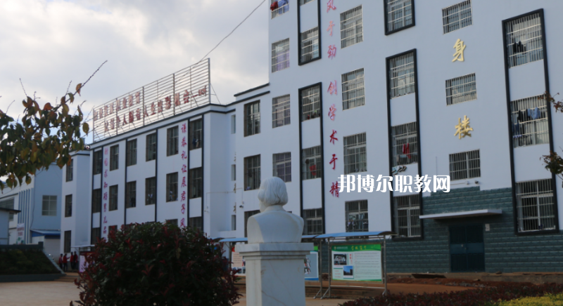 鹽源縣職業(yè)中學(xué)2022年報名條件、招生要求、招生對象