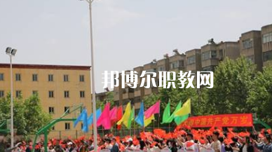 瑞麗國際珠寶翡翠學(xué)校2022年報(bào)名條件、招生要求、招生對象