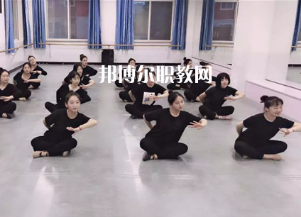 保定工程技術(shù)學(xué)校2022年學(xué)費(fèi)、收費(fèi)多少