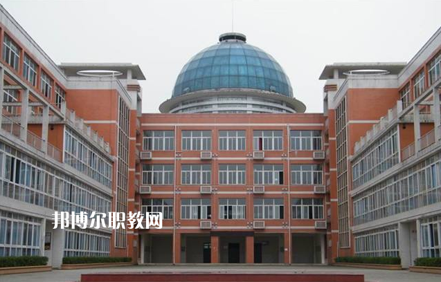 重慶大足職業(yè)教育中心2022年報(bào)名條件、招生要求、招生對(duì)象