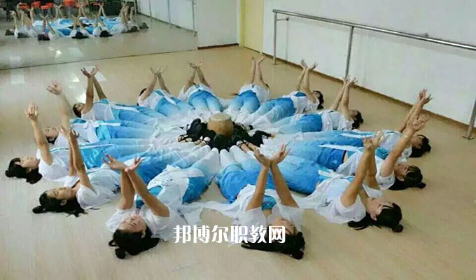 涿鹿縣職業(yè)技術(shù)教育中心2022年報名條件、招生要求、招生對象