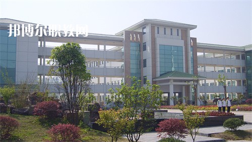 大理科技管理中等職業(yè)技術學校2022年報名條件、招生要求、招生對象