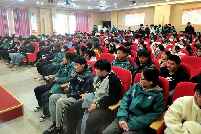 皖西經(jīng)濟(jì)技術(shù)學(xué)校2022年報(bào)名條件、招生要求、招生對(duì)象