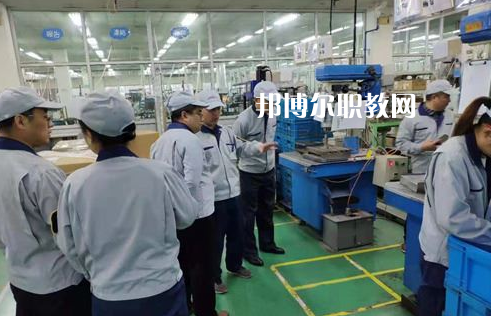 承德科技管理工程學(xué)校2022年報(bào)名條件、招生要求、招生對(duì)象
