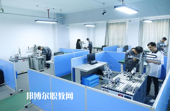 邯鄲第一財經(jīng)學(xué)校2022年報名條件、招生要求、招生對象