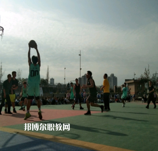 內(nèi)江宏昌職業(yè)技術(shù)學(xué)校2022年報名條件、招生要求、招生對象