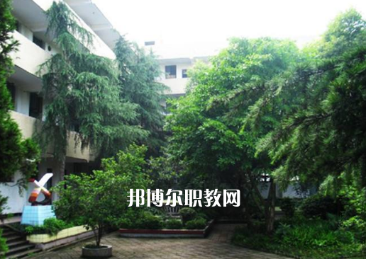 內(nèi)江求是職業(yè)技術(shù)學(xué)校2022年報名條件、招生要求、招生對象