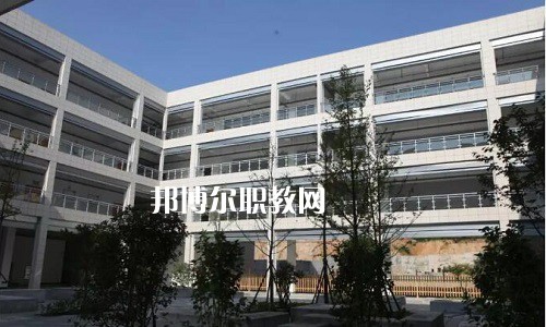 黃山旅游管理學校2022年報名條件、招生要求、招生對象