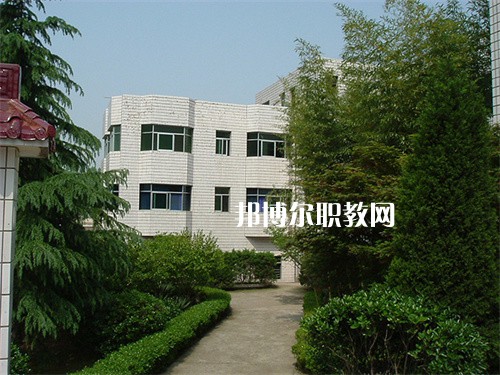 曲靖陸良縣職業(yè)技術(shù)學(xué)校2022年學(xué)費(fèi)、收費(fèi)多少