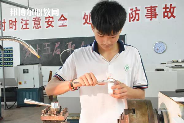 惠州惠城區(qū)技工學校2022年招生辦聯(lián)系電話
