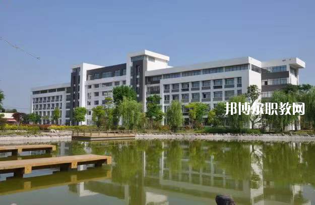 滁州市機(jī)械工業(yè)學(xué)校2022年報名條件、招生要求、招生對象