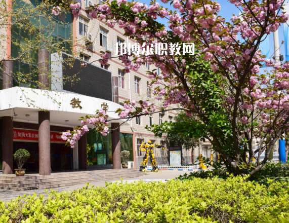 石家莊法商中等專業(yè)學(xué)校2022年報(bào)名條件、招生要求、招生對(duì)象