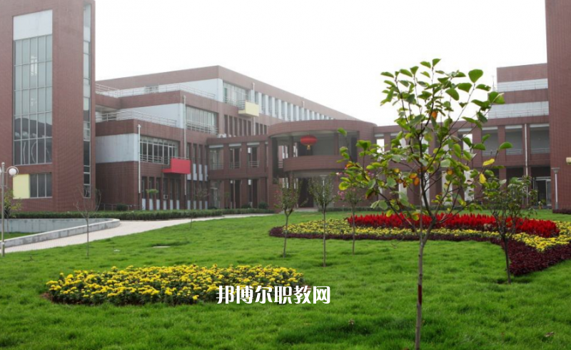 河北石家莊幼兒師范學(xué)校2022年學(xué)費(fèi)、收費(fèi)多少