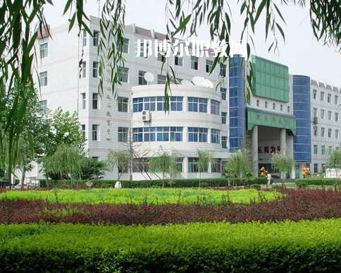 紅河州衛(wèi)生學(xué)校2022年學(xué)費(fèi)、收費(fèi)多少