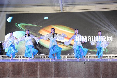 四川省電子商務(wù)學(xué)校2022年報名條件、招生要求、招生對象