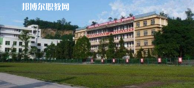 岳池職業(yè)技術(shù)學(xué)校2022年報(bào)名條件、招生要求、招生對(duì)象