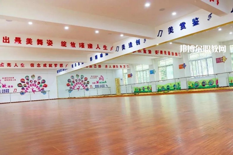 宜賓敘州區(qū)柳嘉職業(yè)技術(shù)學(xué)校2022年報名條件、招生要求、招生對象