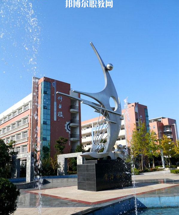 重慶南川隆化職業(yè)中學(xué)校2022年學(xué)費、收費多少