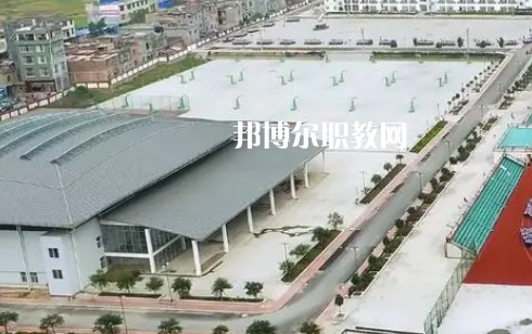 紫云苗族布依族自治民族職業(yè)技術(shù)中學(xué)2022年報(bào)名條件、招生要求、招生對(duì)象