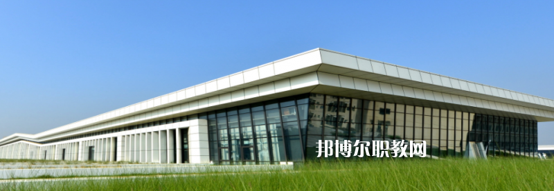 成都交通高級技工學(xué)校2022年學(xué)費(fèi)、收費(fèi)多少