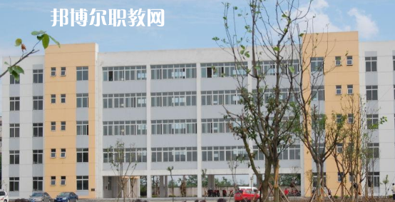 思茅衛(wèi)生學(xué)校2022年報(bào)名條件、招生要求、招生對(duì)象