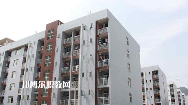 重慶黔江區(qū)民族職業(yè)教育中心2022年報名條件、招生要求、招生對象