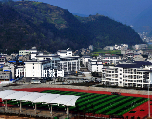 重慶巫溪職業(yè)教育中心2022年報名條件、招生要求、招生對象