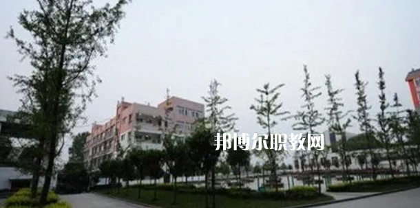四川瀘州市江南職業(yè)中學校2022年招生辦聯(lián)系電話