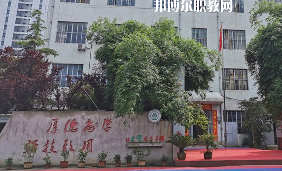 湖北現(xiàn)代科技學(xué)校2022年報名條件、招生要求、招生對象