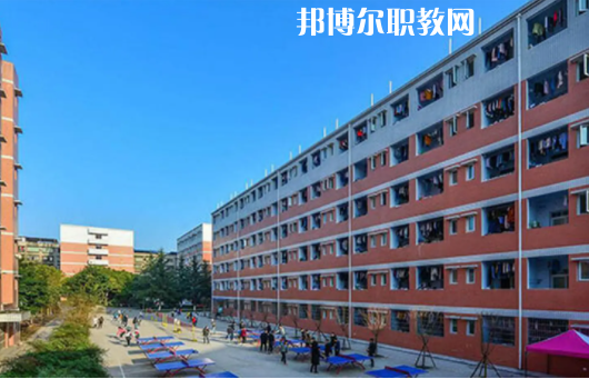 四川育英醫(yī)養(yǎng)科技技工學(xué)校2022年怎么樣、好不好