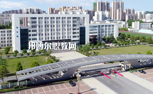 湖北信息工程學(xué)校2022年報名條件、招生要求、招生對象