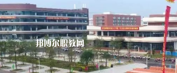 廣西醫(yī)科大學附設玉林衛(wèi)生學校2022年報名條件、招生要求、招生對象