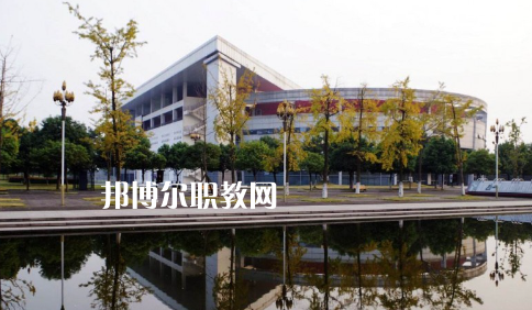 武漢供銷商業(yè)學(xué)校2022年報(bào)名條件、招生要求、招生對象