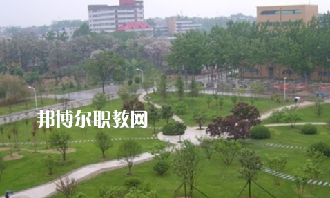 湖北仙桃高級(jí)技工學(xué)校2022年招生辦聯(lián)系電話(huà)