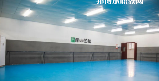 南寧市南山藝術(shù)職業(yè)技術(shù)學(xué)校2022年報名條件、招生要求、招生對象