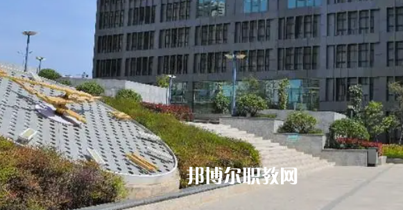 云南高職?？圃盒Ｅ琶?0強
