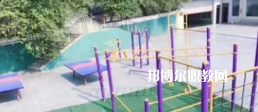 威遠(yuǎn)縣聯(lián)想職業(yè)技術(shù)學(xué)校2023年學(xué)費(fèi)、收費(fèi)多少
