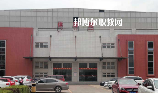 四川省南充外國語中等專業(yè)學(xué)校2023年學(xué)費、收費多少