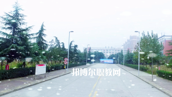 四川省南充外國(guó)語中等專業(yè)學(xué)校2023年報(bào)名條件、招生要求、招生對(duì)象
