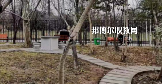 2023年達(dá)州理工職業(yè)技術(shù)學(xué)校學(xué)費(fèi)、收費(fèi)多少