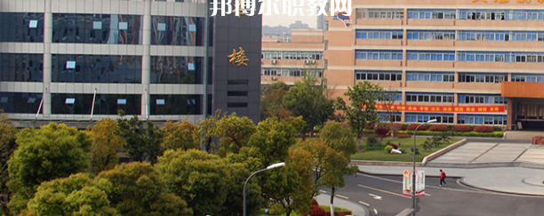 江蘇聯(lián)合職業(yè)技術(shù)學(xué)院無錫機電分院地址在哪里，哪個地區(qū)，哪個城市?