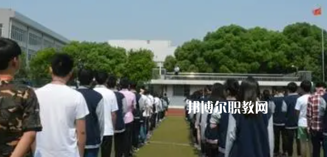 江蘇省錫山中等專業(yè)學(xué)校地址在哪里，哪個(gè)地區(qū)，哪個(gè)城市?