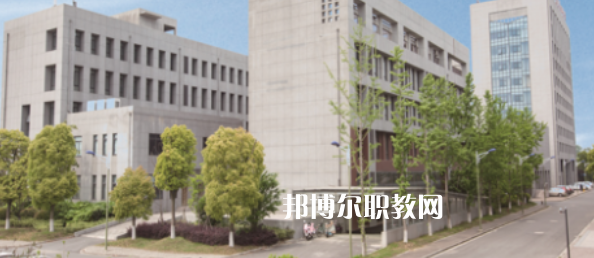 江蘇省邗江中等專業(yè)學(xué)校地址在哪里，哪個地區(qū)，哪個城市?