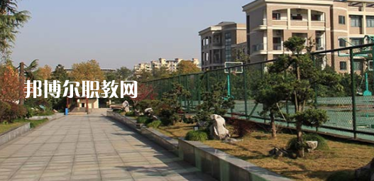 杭州市城西中學職高部地址在哪里，哪個地區(qū)，哪個城市?