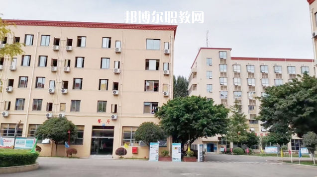 四川科華高級技工學校醫(yī)藥衛(wèi)生類對口高考班地址在哪里，哪個地區(qū)，哪個城市?