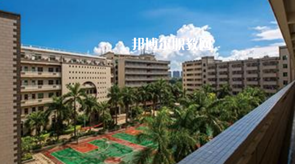 深圳市深德技工學(xué)校地址，乘車路線