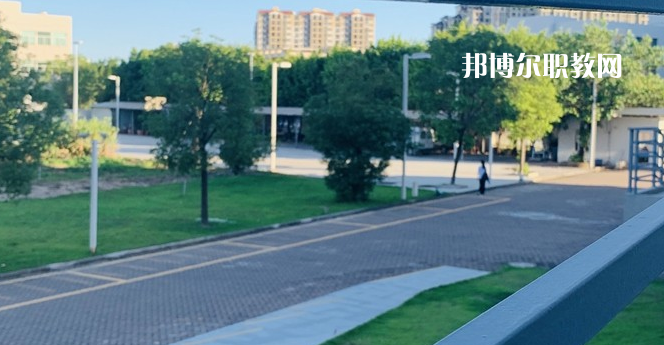 汕頭市科技應(yīng)用職業(yè)技術(shù)學(xué)校地址，乘車路線