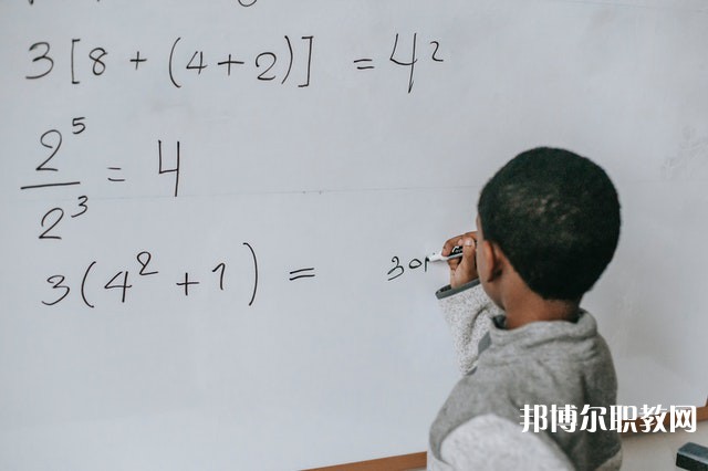 西安商貿旅游技師學院有哪些招生專業(yè)(2023年) 西安商貿旅游技師學院有哪些招生專業(yè)(2023年)